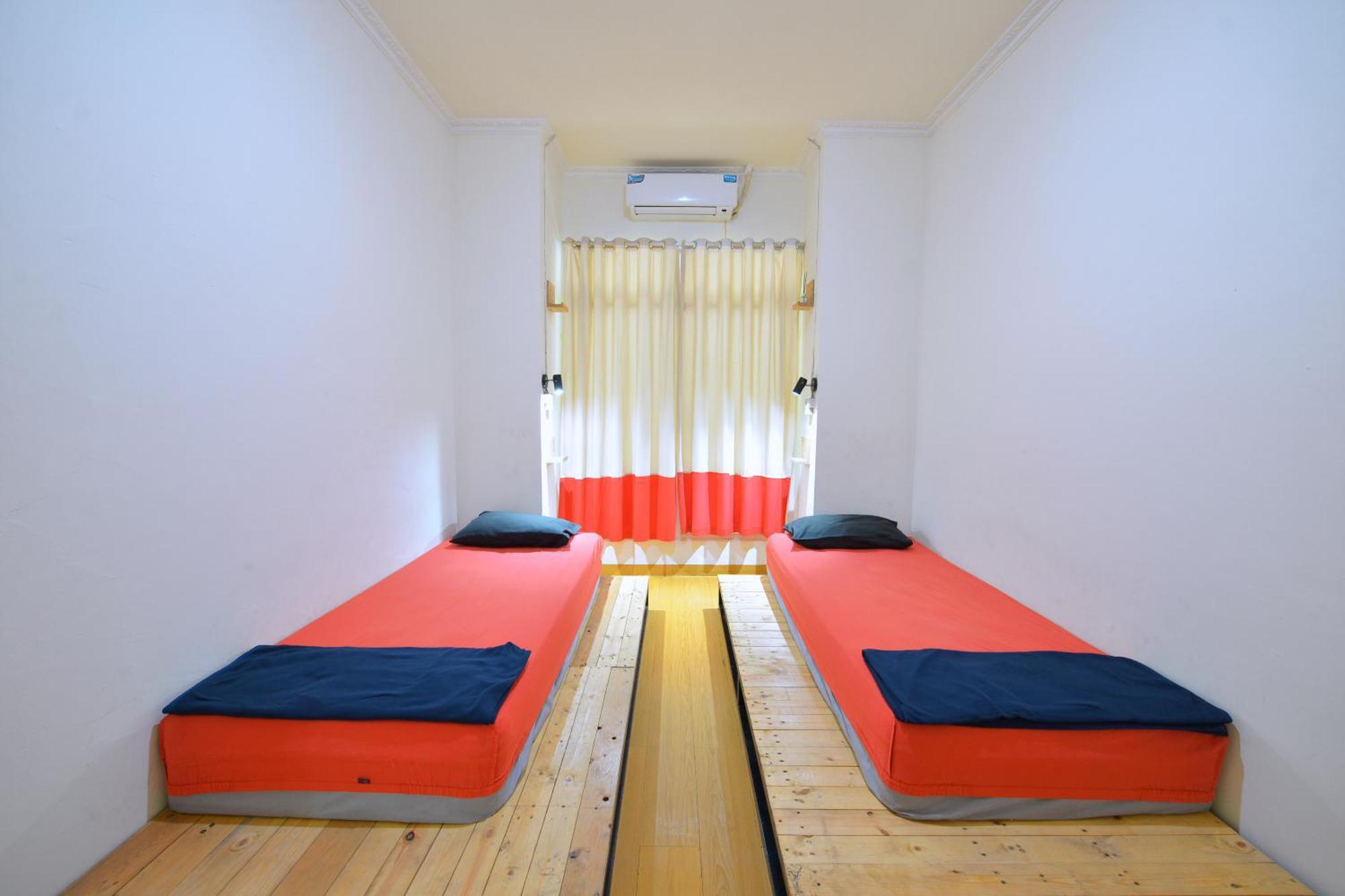 Bunk Bed And Breakfast Yogyakarta Bagian luar foto